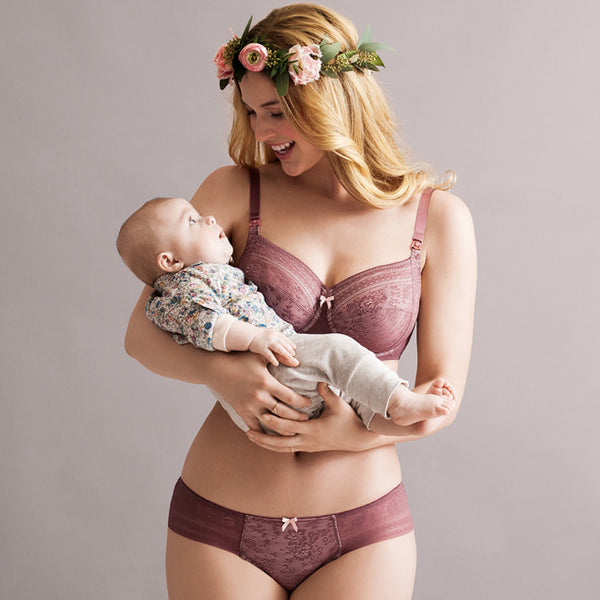 Anita-Maternity-at-Poinsettia-Style