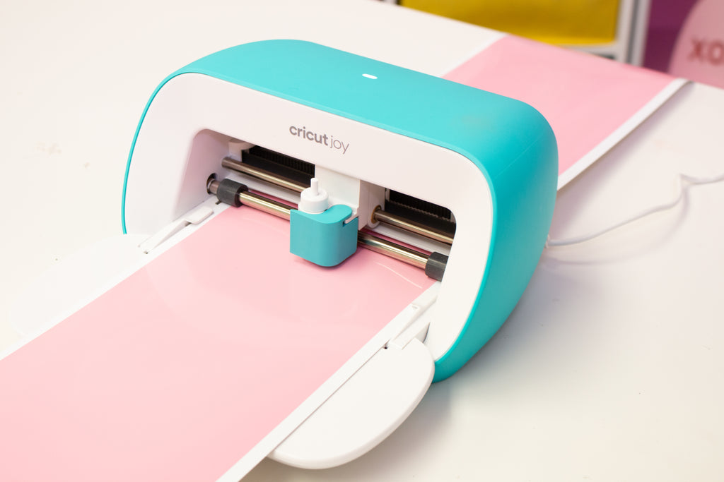 Meet Cricut Joy, The Smallest Smart Cutting Machine – Craft Box Girls