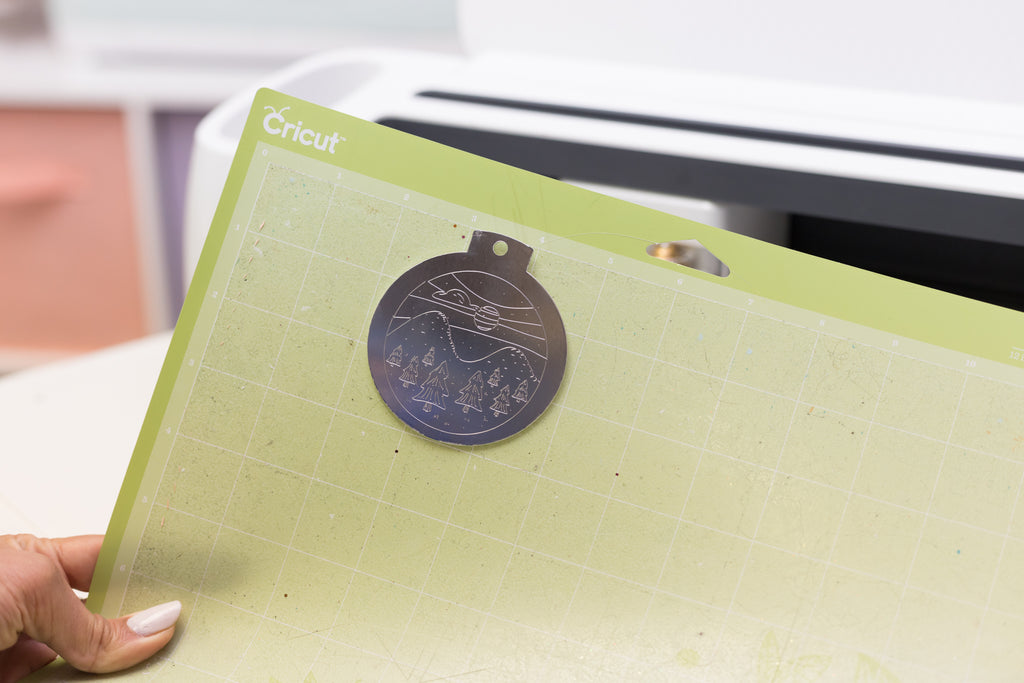 The 4 new tools for the Cricut Maker are awesome! Learn more about engraving,  debossing, perforation and cutting wavy lines with your Cricut Maker! ⋆  Dream a Little Bigger