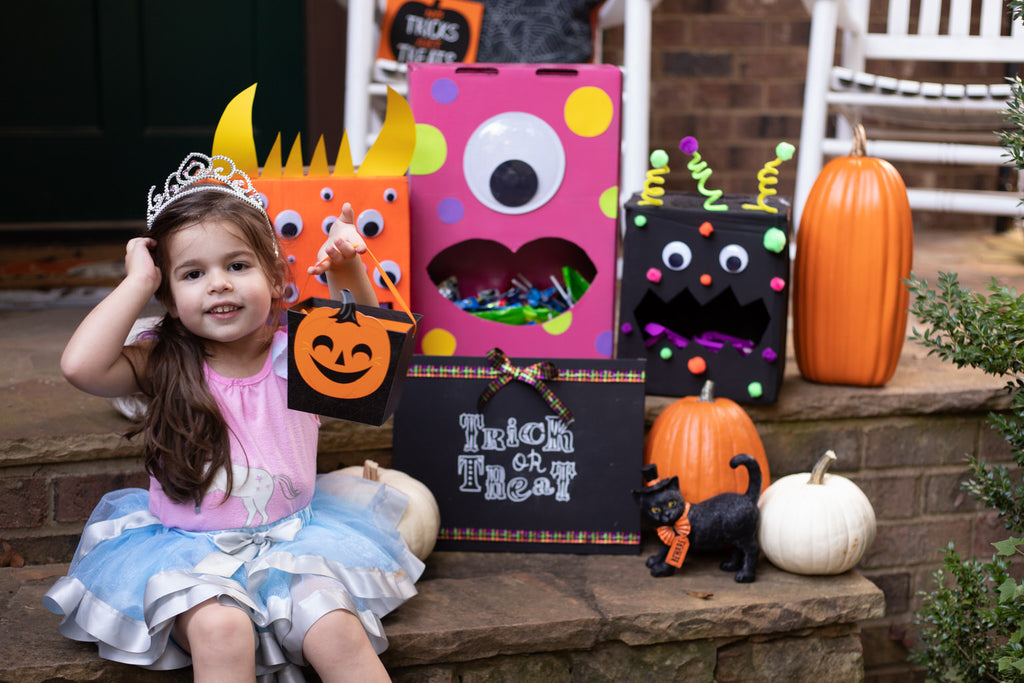 DIY Cardboard Box Monster Trick or Treat Station – Craft Box Girls