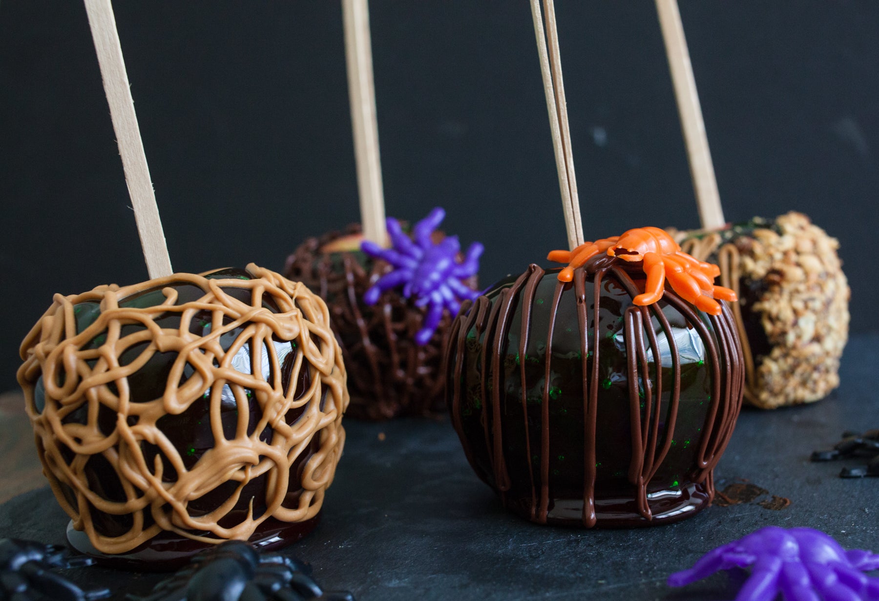 DIY Halloween Candy Apples