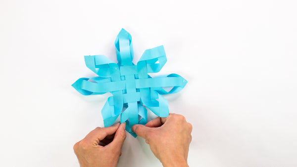 DIY 3D Paper Snowflakes – Craft Box Girls