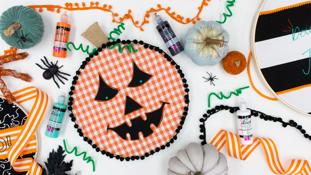 DIY Halloween Embroidery Hoop Pumpkin Sign