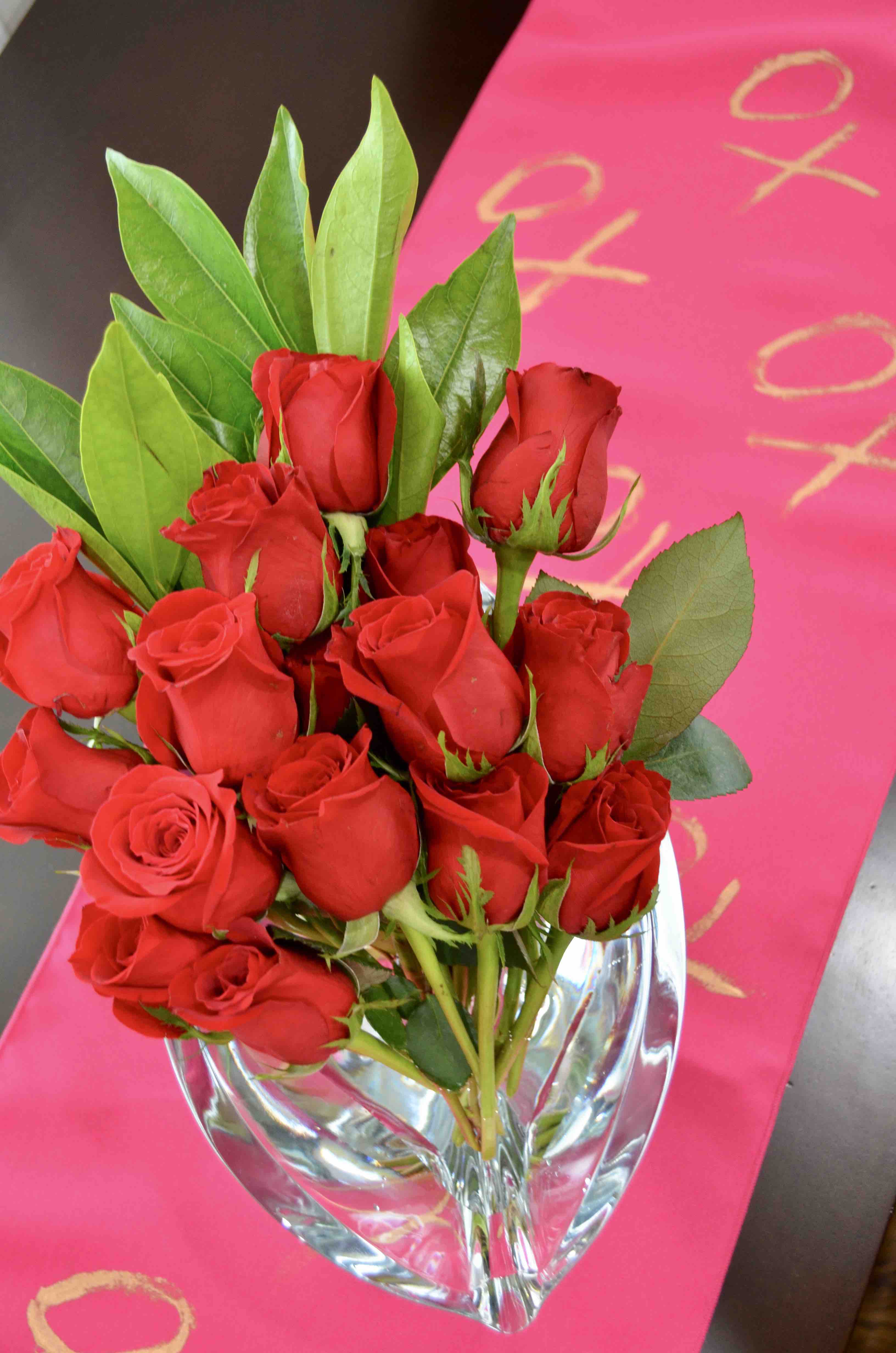 DIY XOXO Tablecloth and Table Runner For Valentine's Day 