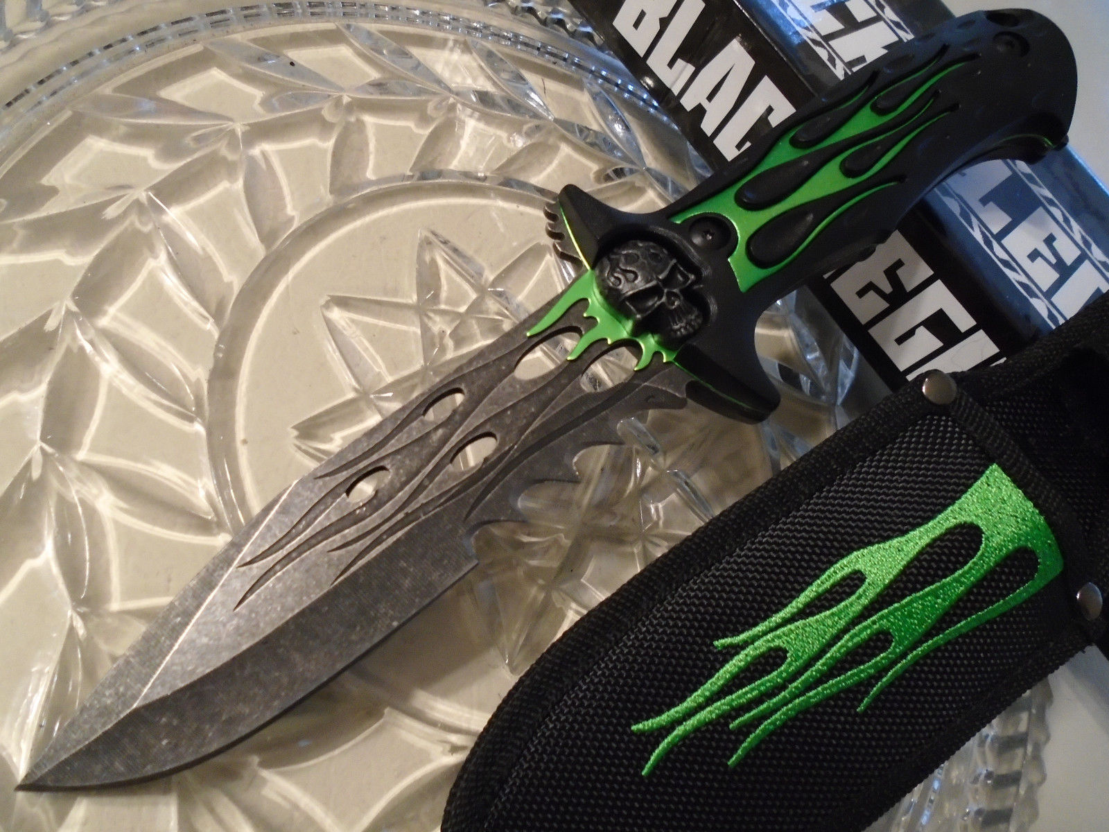 zombie hunter knife neon green