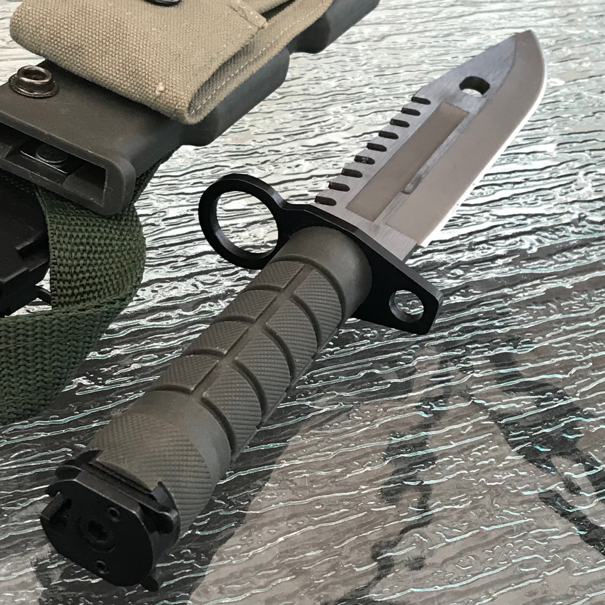 Military Gun Knife