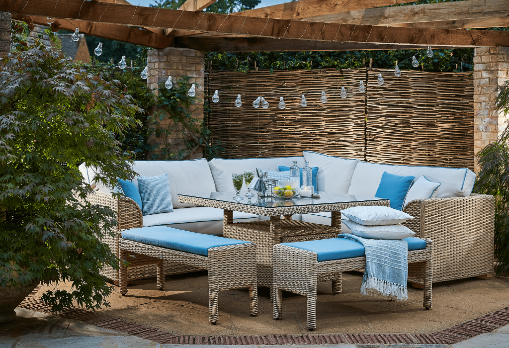 daro outdoor corner set