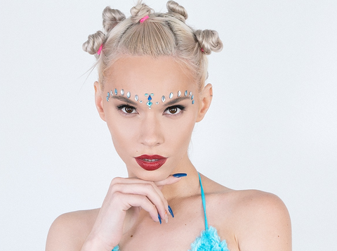 Halloween How To Gwen Stefani 90s Twists Ouai