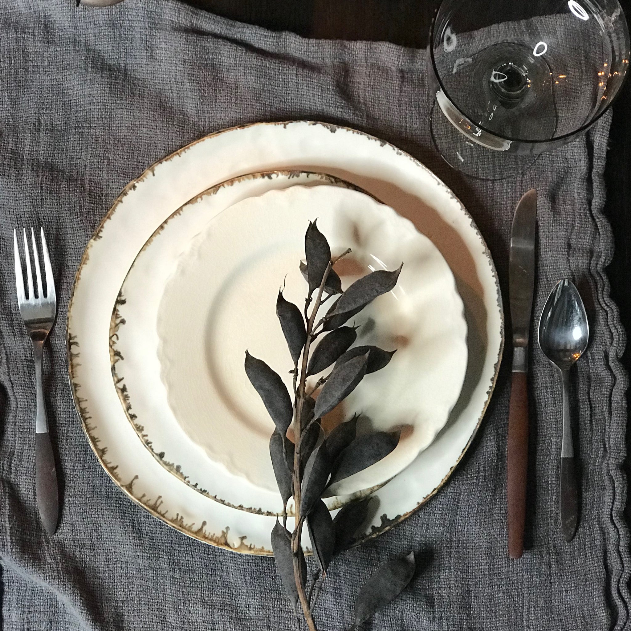 elegant holiday table setting ideas by dbo home