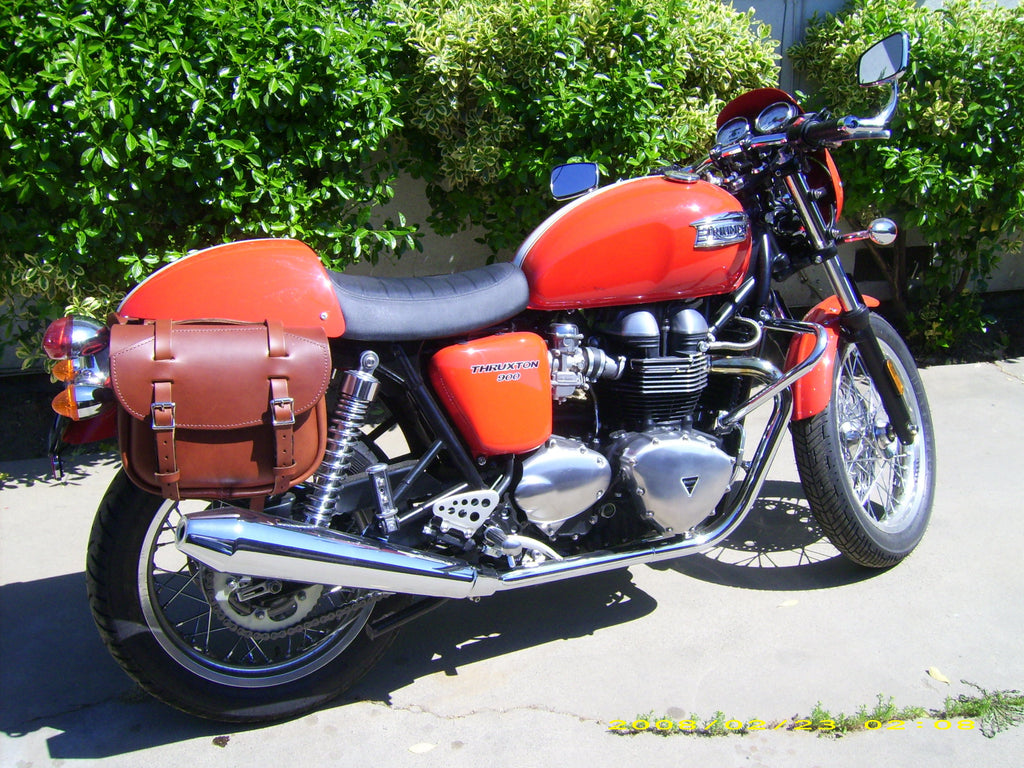 thruxton saddlebags