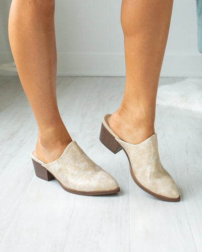 chinese laundry snakeskin mules