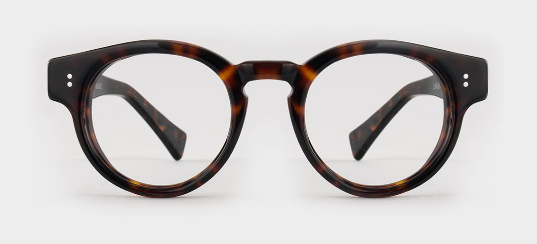 Chunky round tortoiseshell glasses