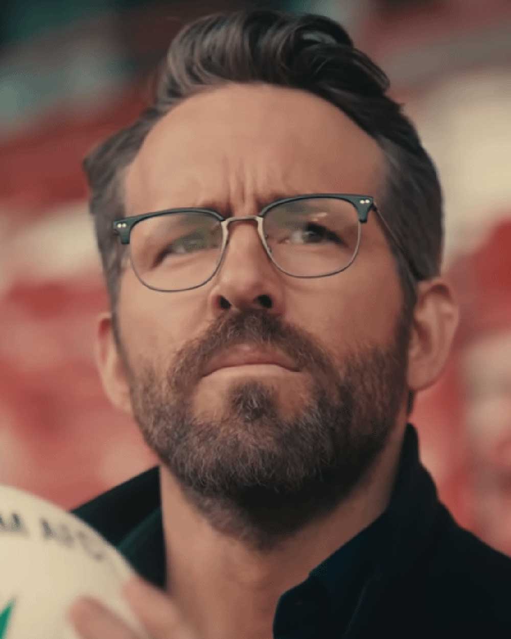 Ryan Reynolds wearing Clubmaster eyeglasses frame
