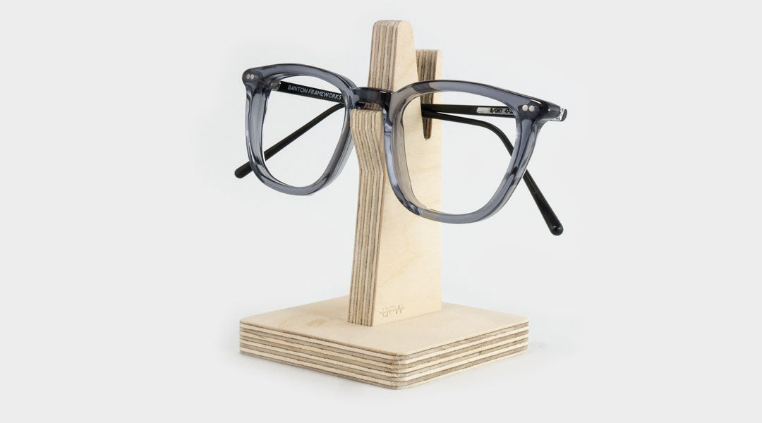 minimal-wooden-glasses-holder-banton-frameworks