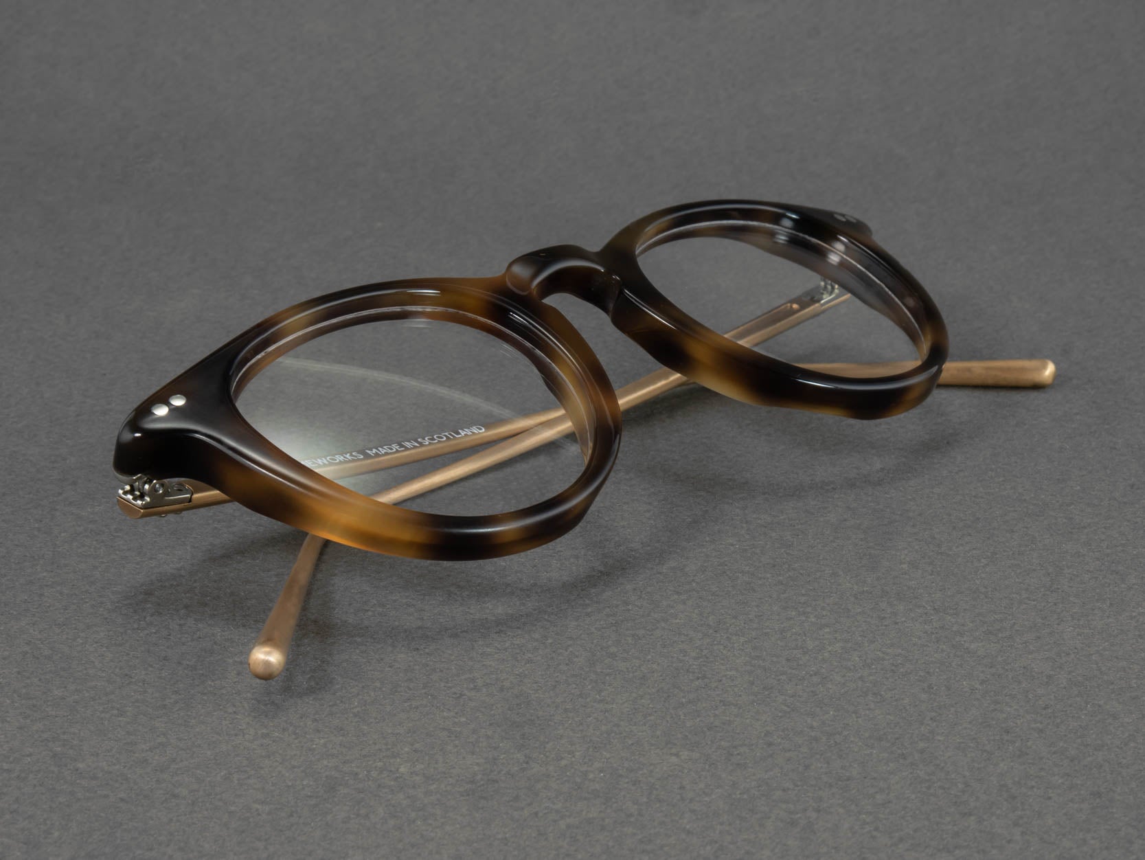 Round Tortoise Shell Glasses for Men - Banton Frameworks
