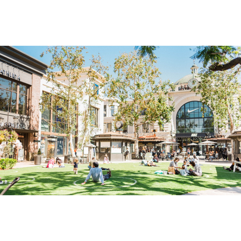 the grove shopping mall in los angeles 