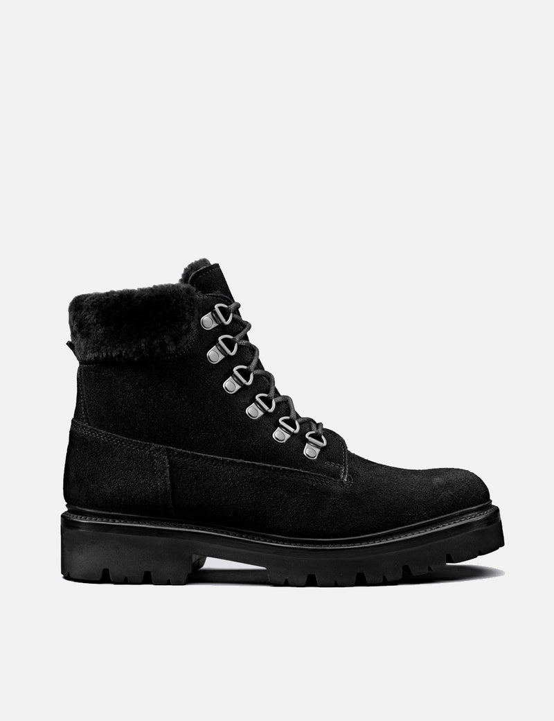 womens black hiker boots