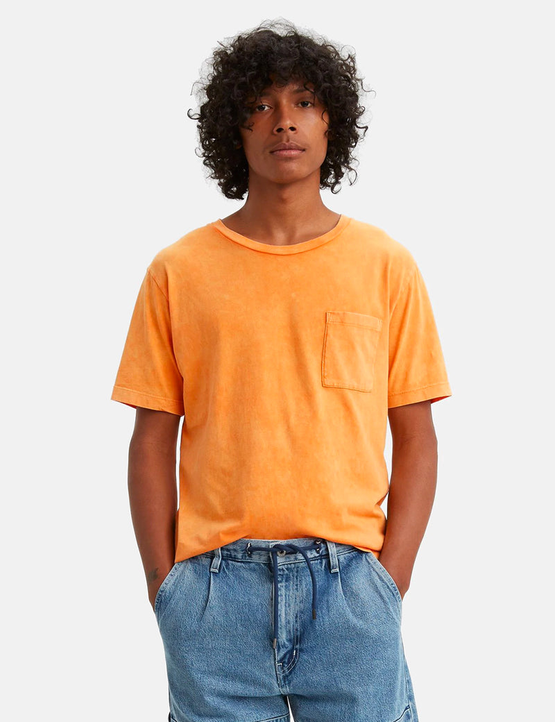levis orange shirt