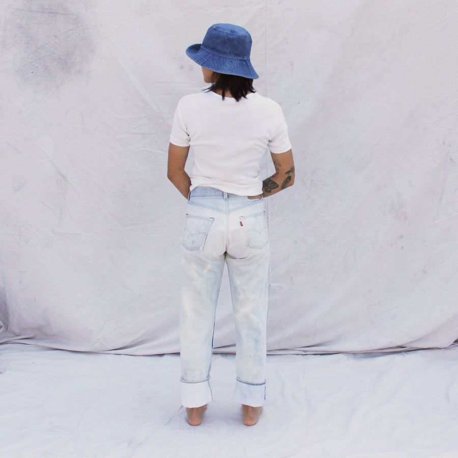 vintage light wash levis