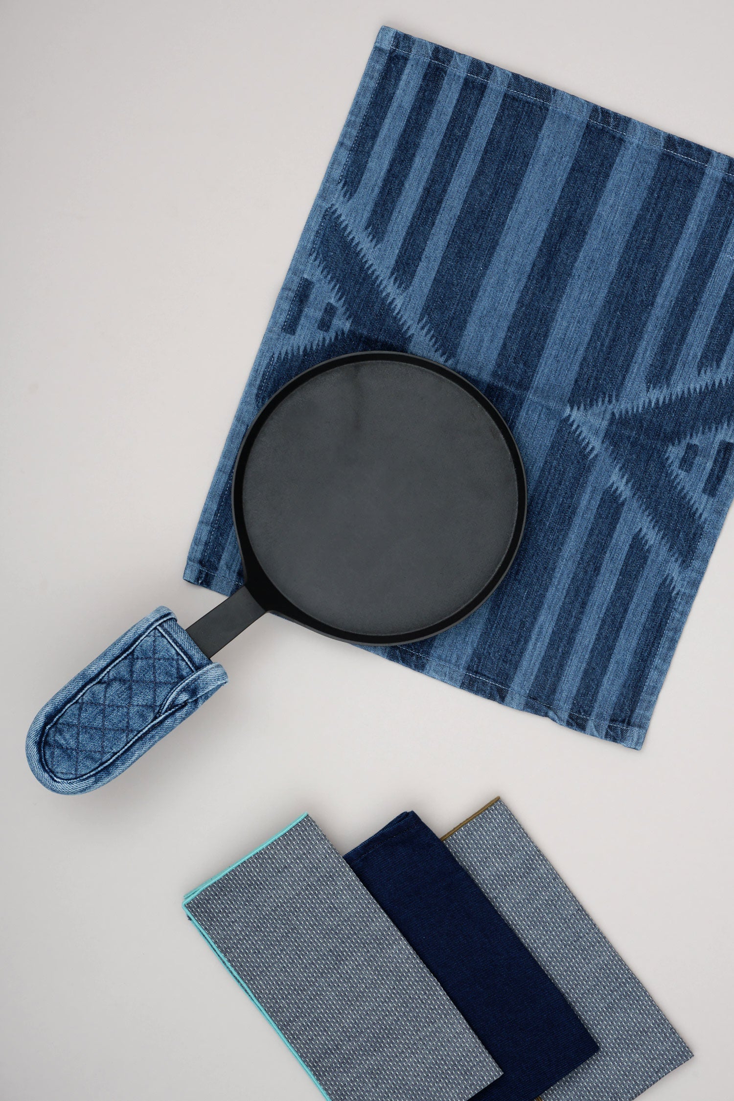 Dual Hand Denim Oven Mitt  Mi Cocina – MI COCINA / UBI-IND