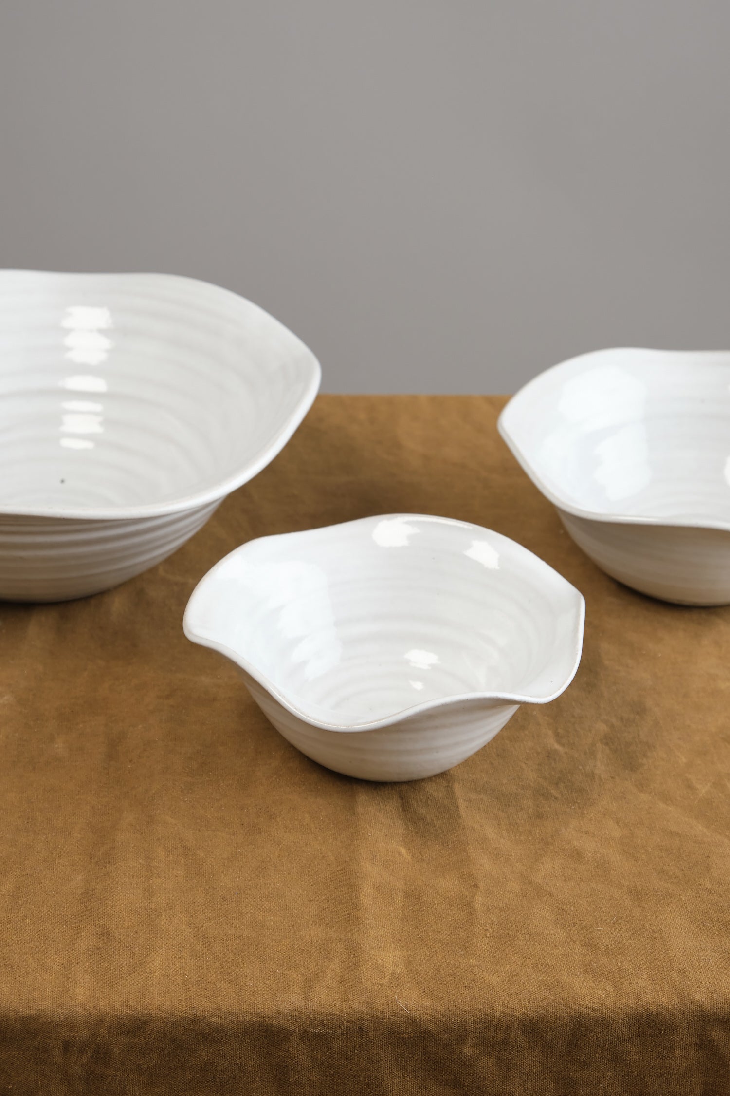 https://cdn.shopify.com/s/files/1/1047/4928/products/farmhouse-pottery-windrow-bowl-xsmall-318.jpg?crop=center&height=2250&v=1661531640&width=1500