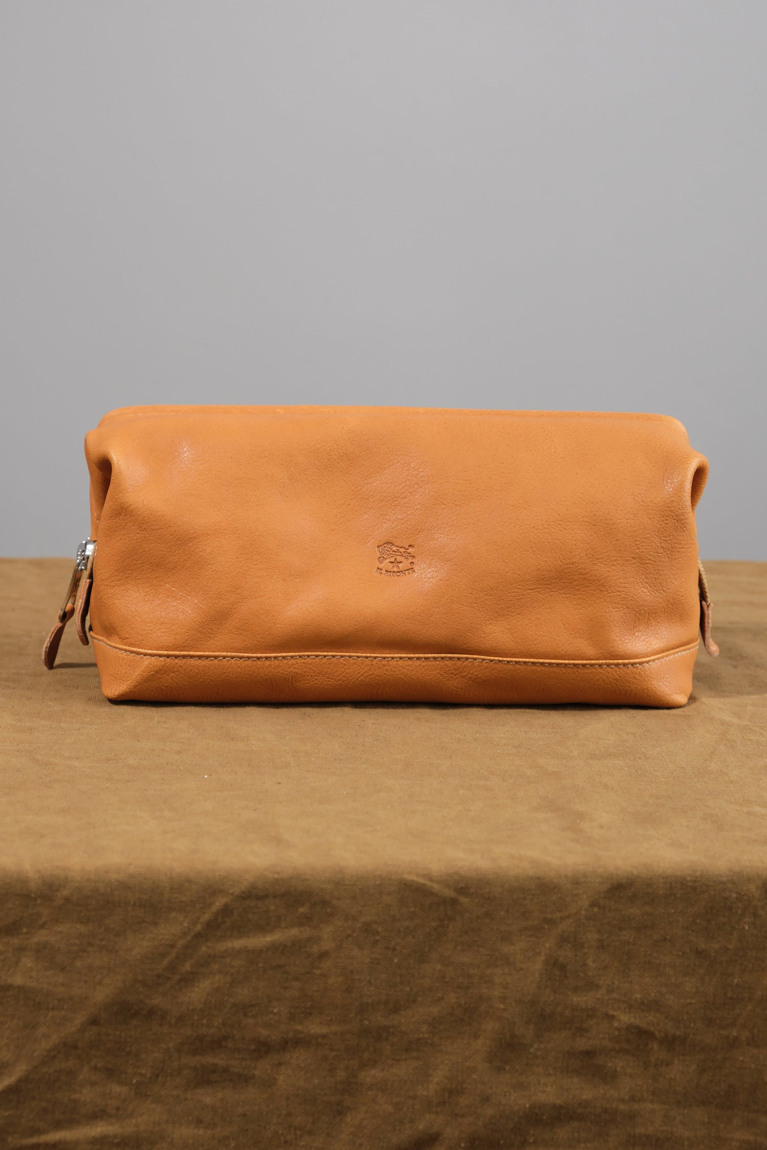 Women's coin purse in leather color azalea – Il Bisonte