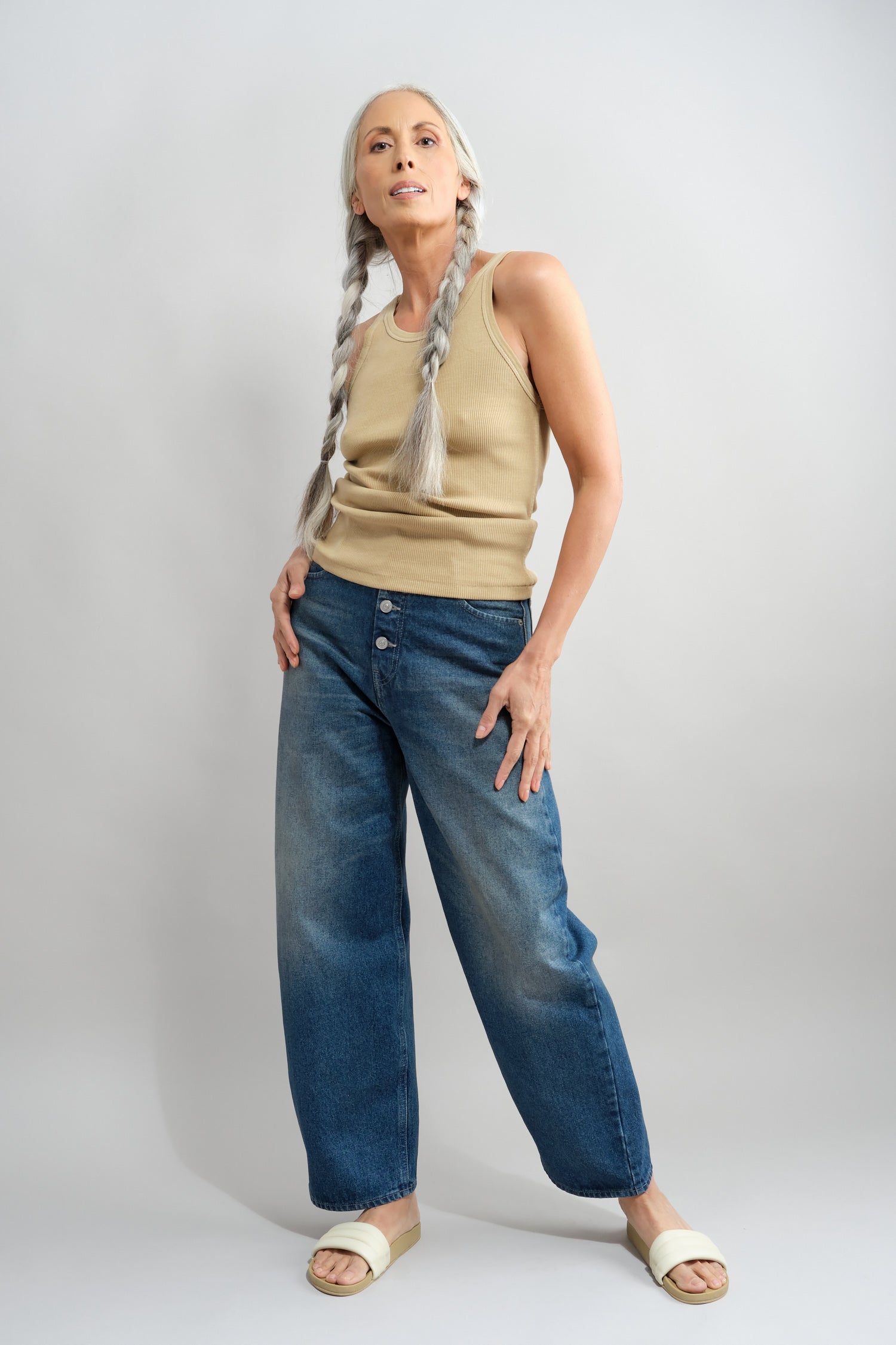 MM6 CARROT SHAPE WASHED DENIM JEANS | www.innoveering.net