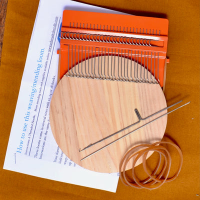 14 Hook Coated Metal Weaving/ Mending Tool - A Threaded Needle