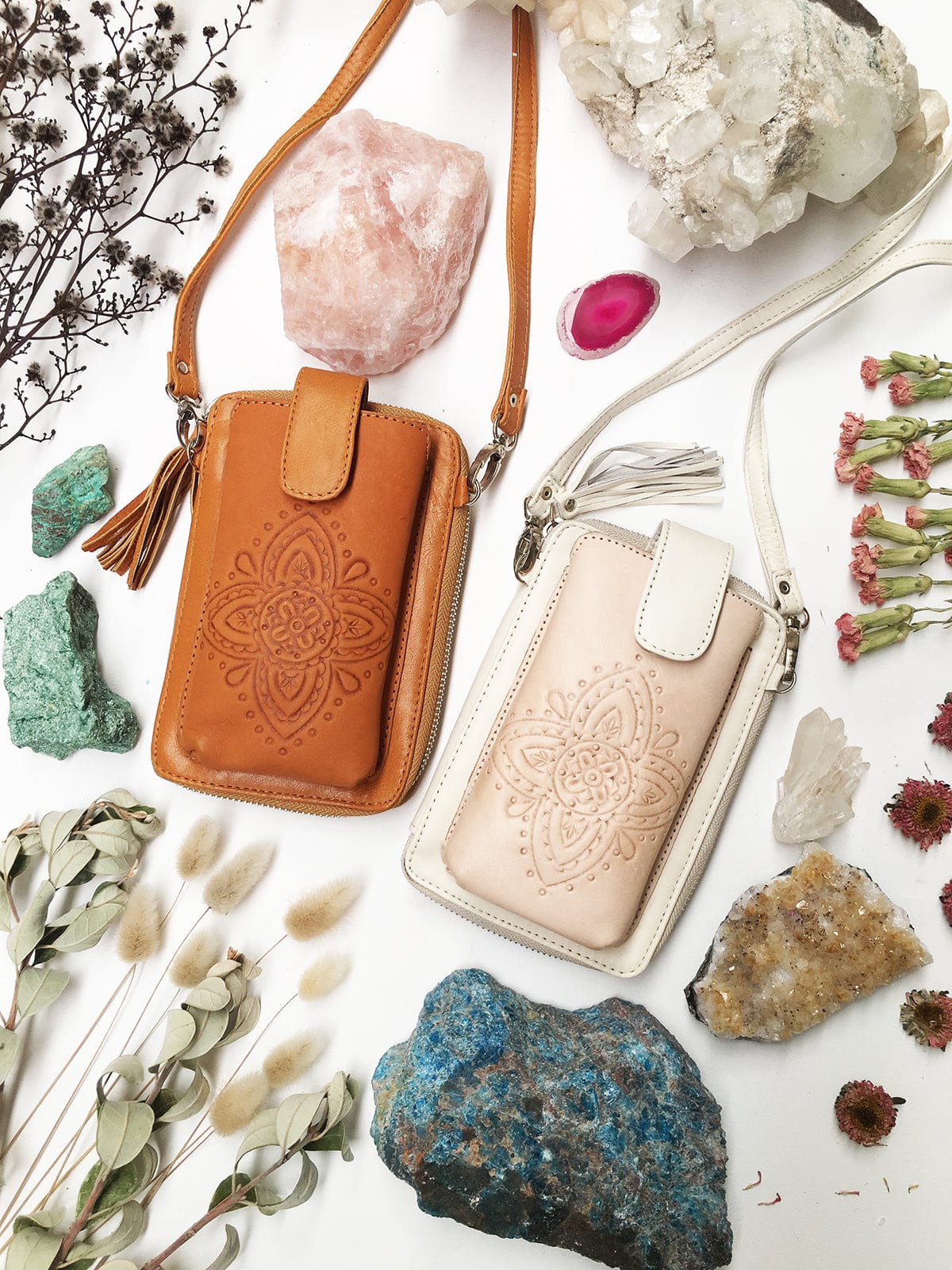 Splendour Phone Pouch Bag | SHOP Mahiya