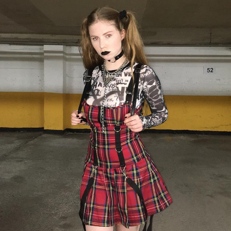 punk outfit girl