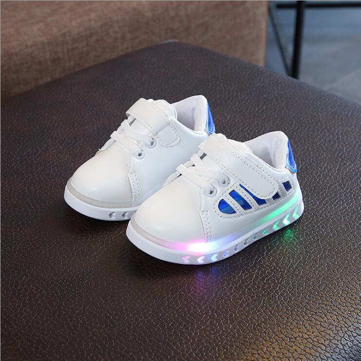 children's shoes with flashing lights