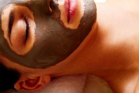 Hydrating Face Masks: 11 Recipes That Really Work