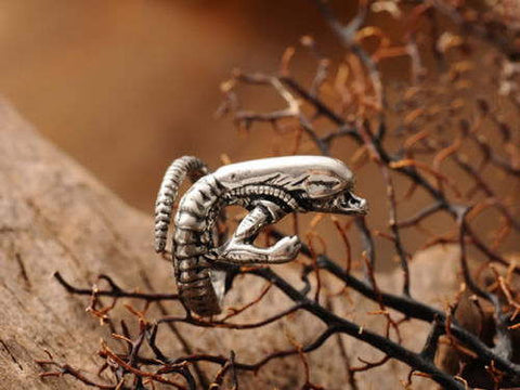 "Baby Xenomorph" Adjustable Ring - StandOut District