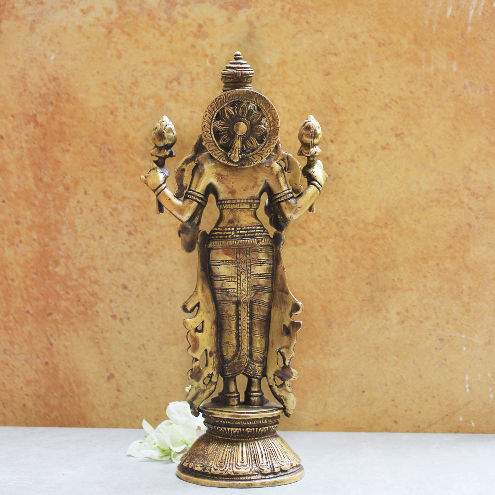 Majestic Brass Sculpture of Lakshmi - Goddess Of Wealth ...
