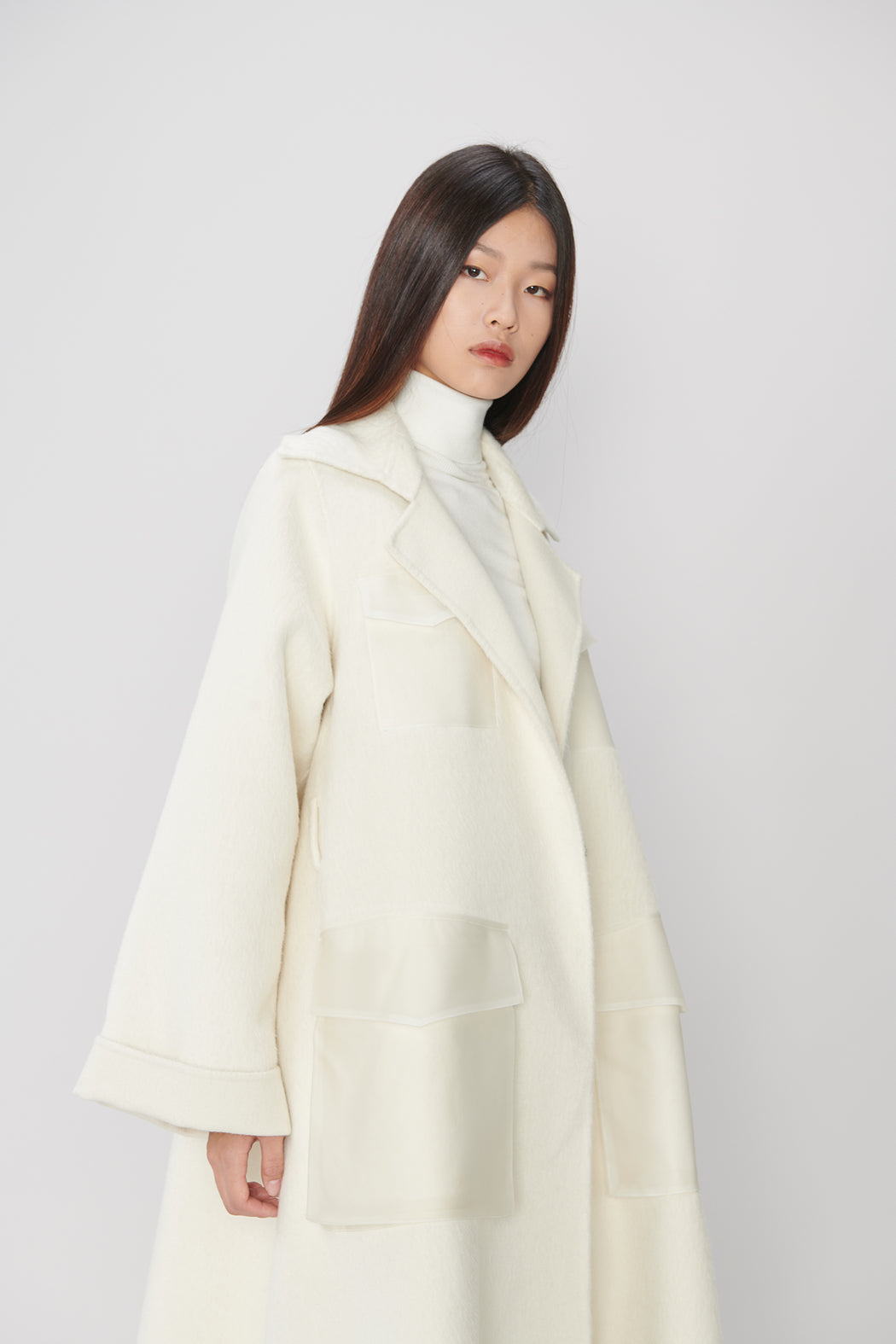 HC053 Creamy White Coat with PVC Pocket — Mute by JL