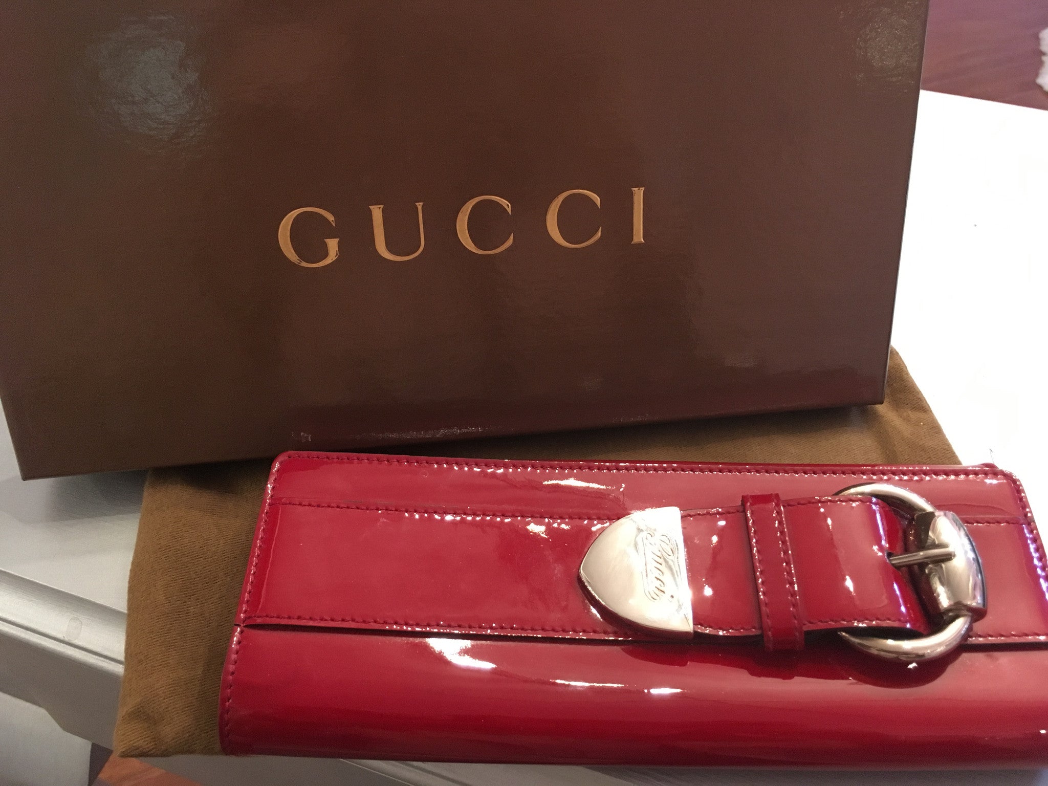 gucci clutch red