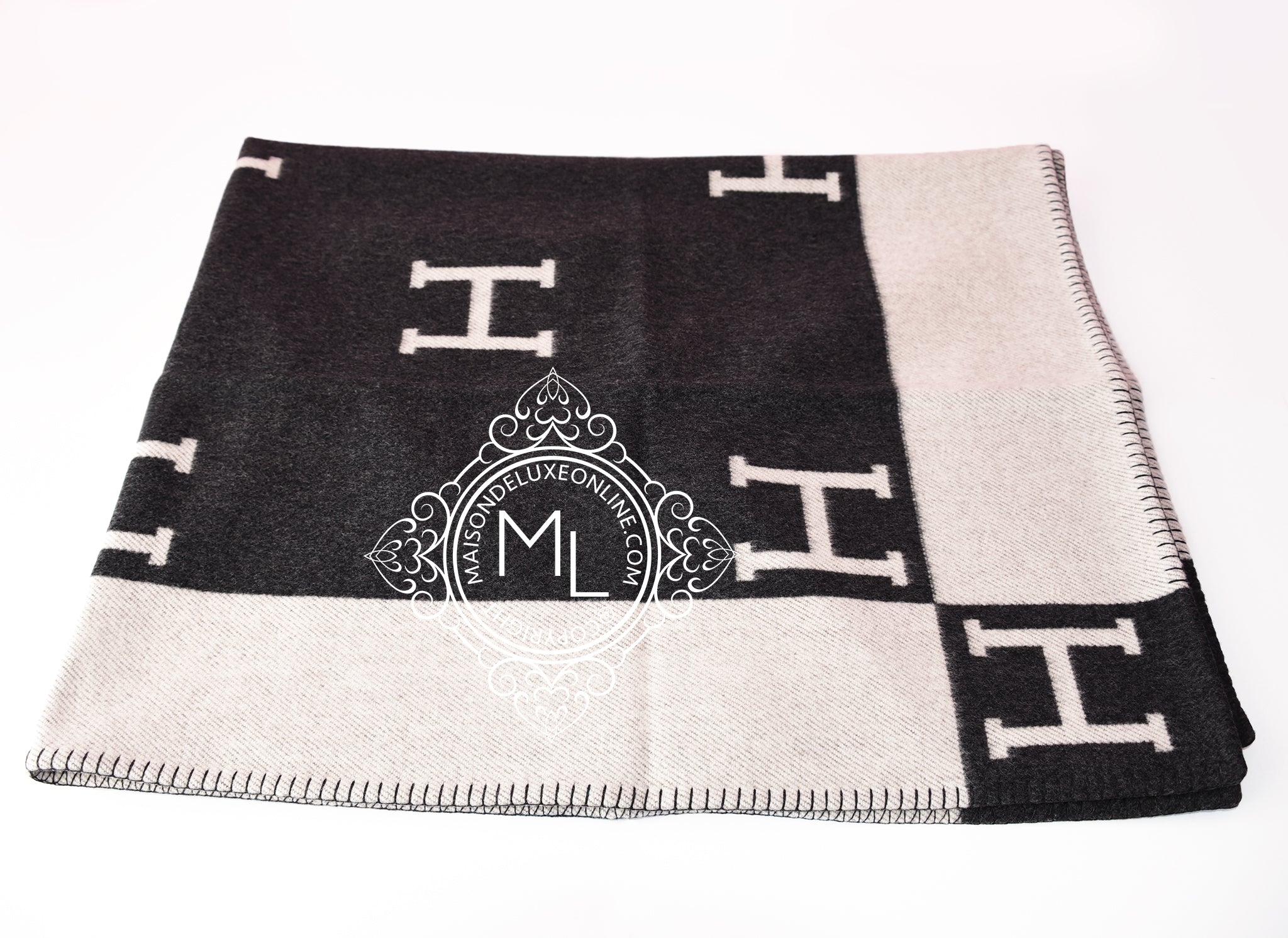 Hermes Black Noir Wool Cashmere H Avalon Blanket Throw – MAISON de LUXE