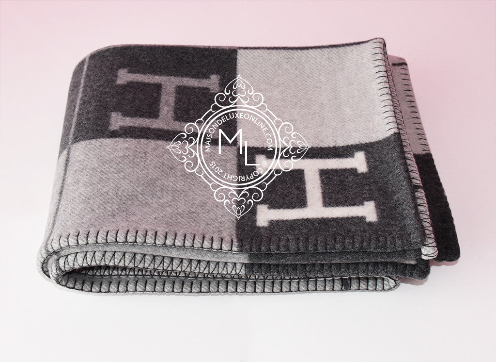 Hermes Anthracite Wool Cashmere Plaid H Blanket Throw – MAISON de LUXE