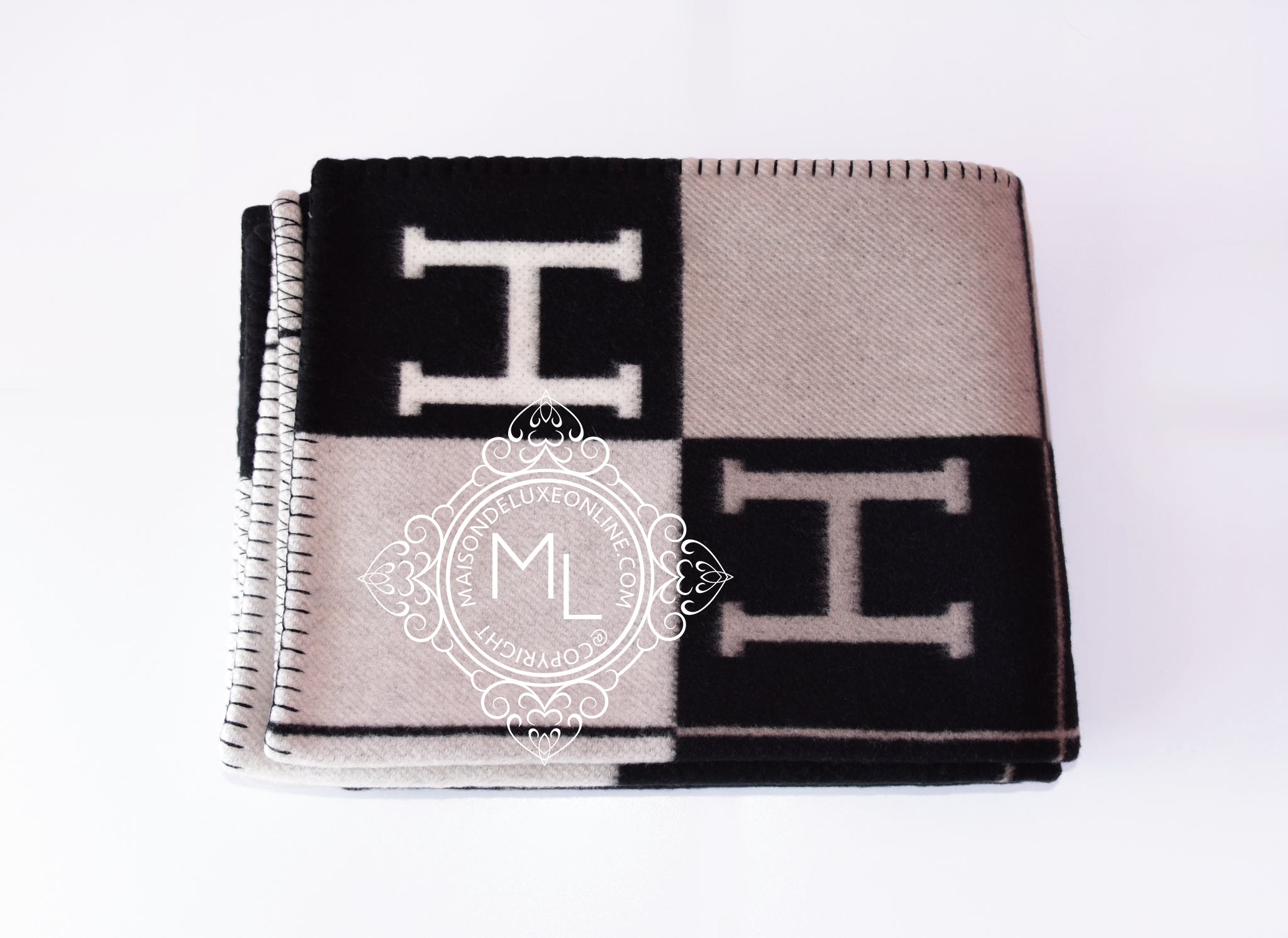 black hermes blanket