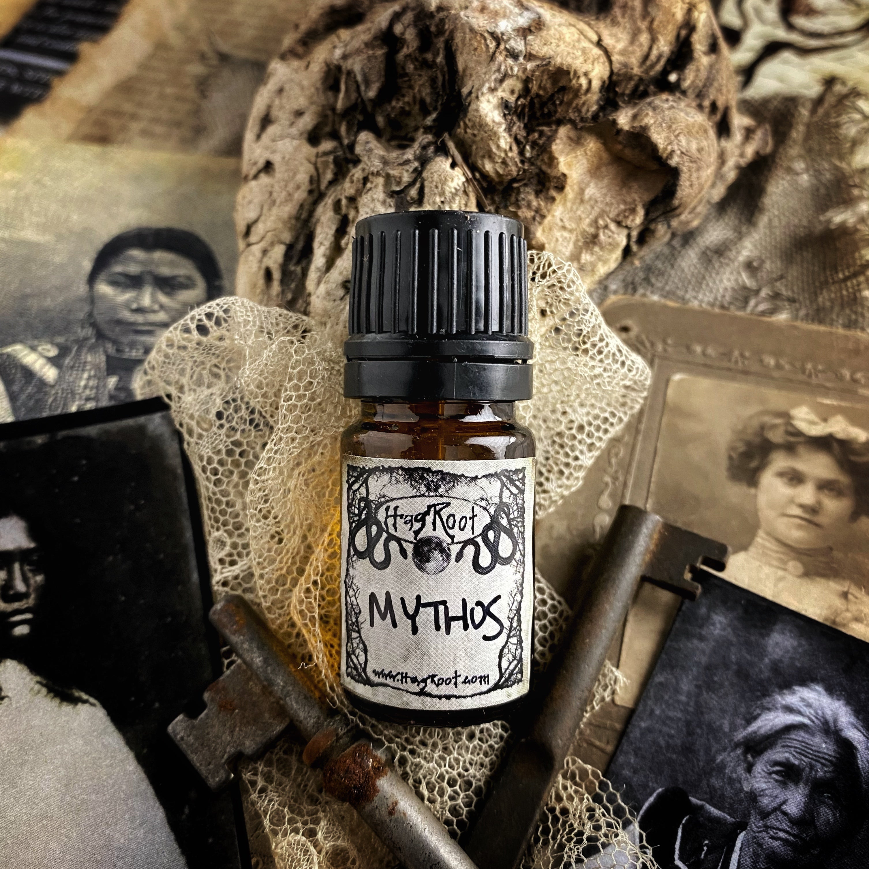 CALYPSO-(Water Lily, Sea Salt, Moss, Cedar, Exotic Spices)-Perfume, Co