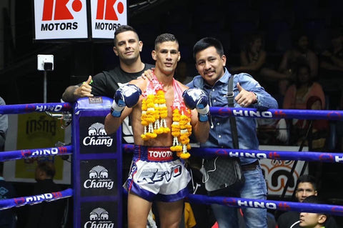 Leonardo Elias and Julio Lobo at Lumpinee stadium 