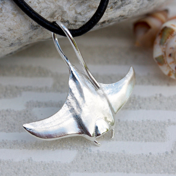 Sterling Silver Manta Ray Pendant – Caroline Brook Jewellery