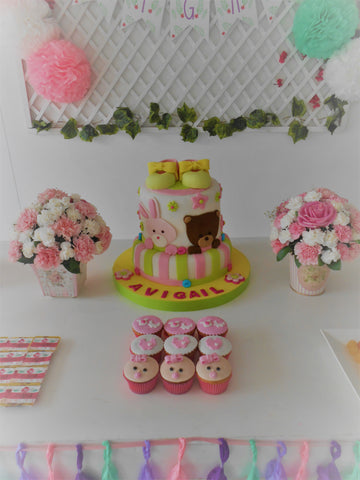 Decoración Baby Shower: mesa de dulces y flores
