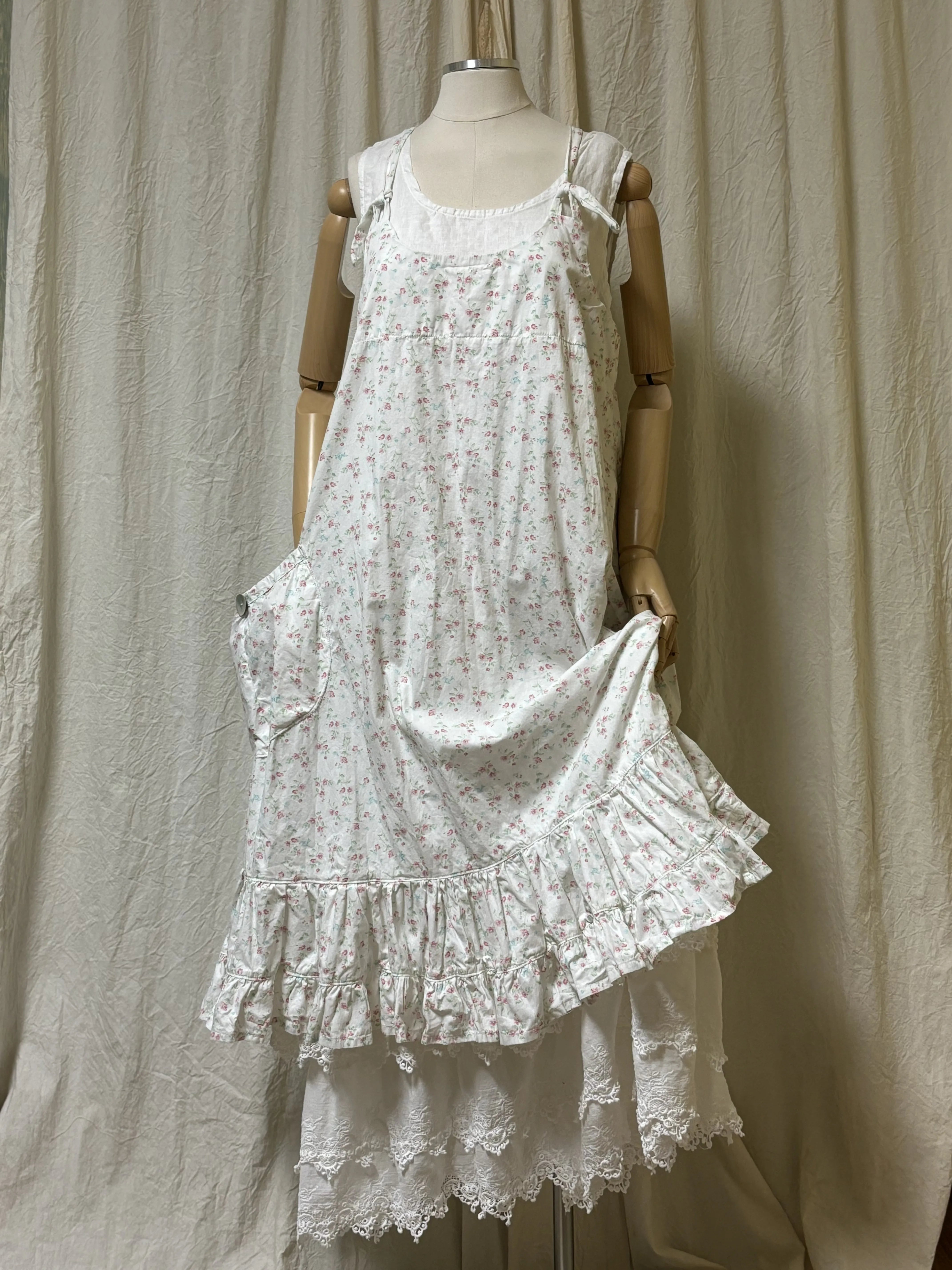 Emma Pinafore, Cotton