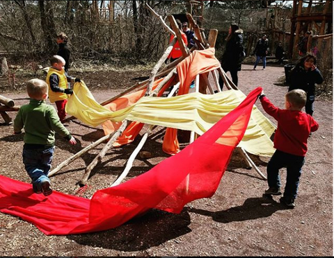 Fort building sibling bonding on Little Hotdog Watson kids blog