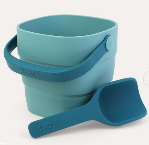 Foldable kids beach bucket from Kidly as featured on Little Hotdog Watson 