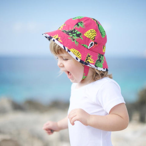 Little Hotdog Watson feature their pioneer kids sun hat in latest blog