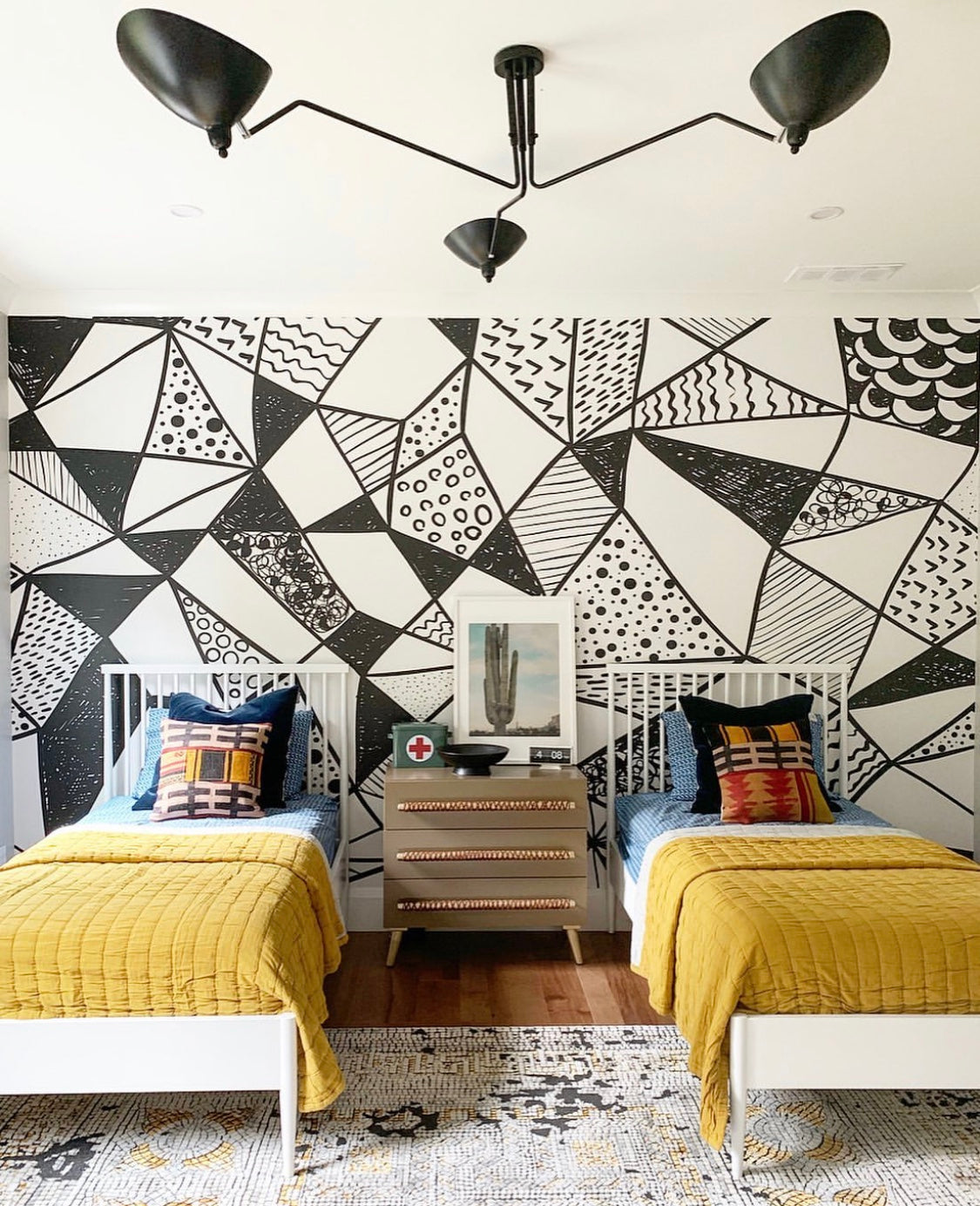 geometric shapes wallpaper black and white