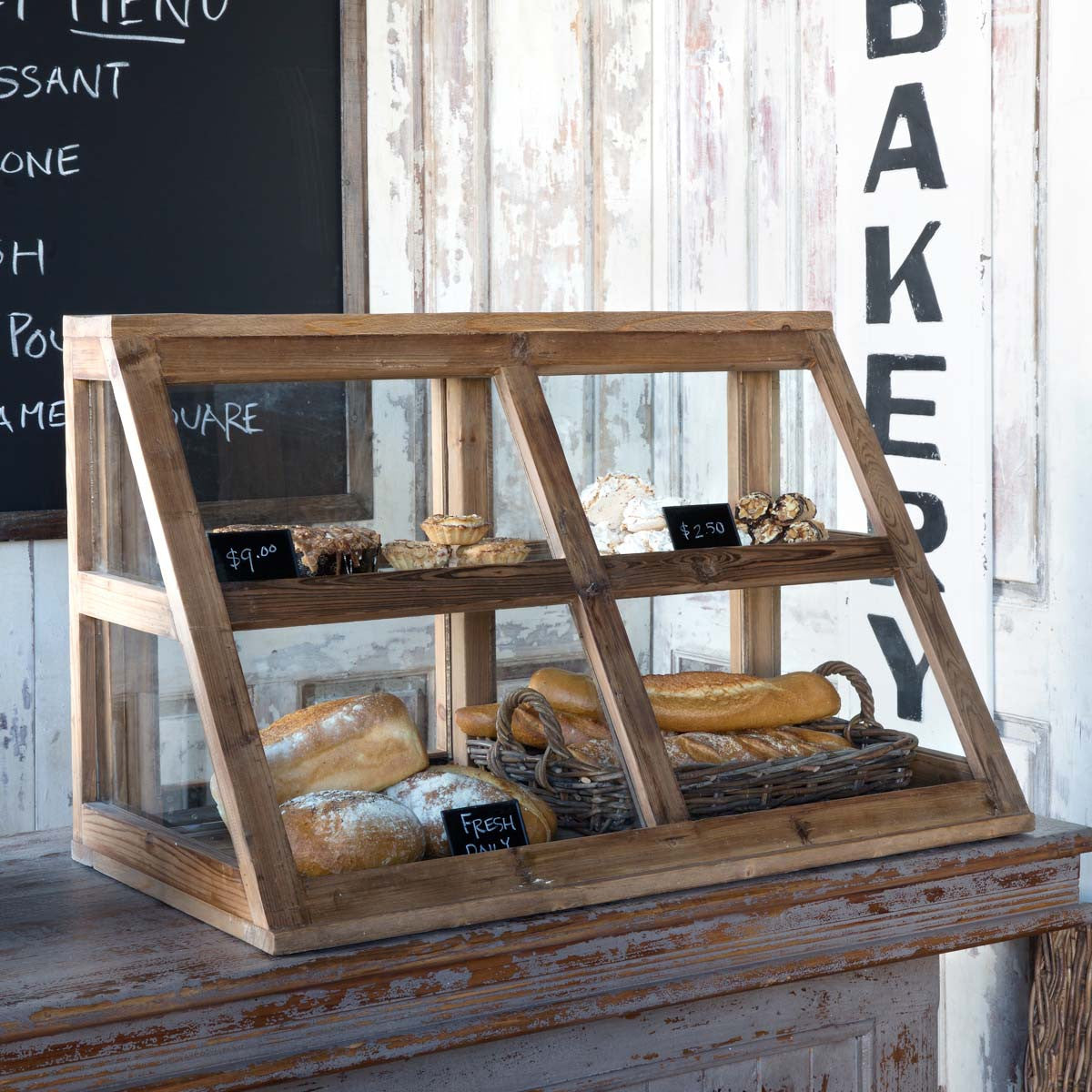 Found this pic of an antique Bakers Rack. I want this one so bad