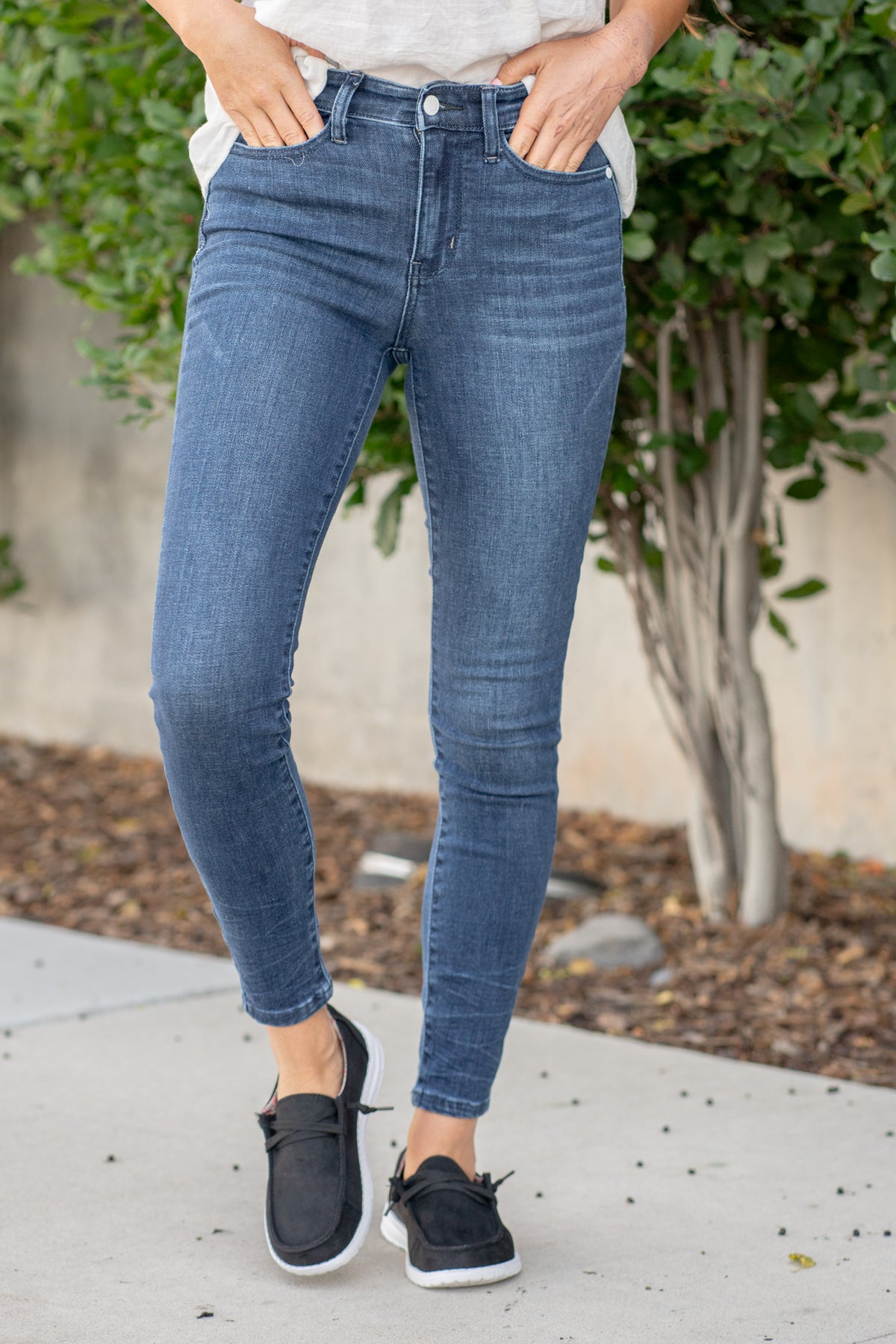 Judy Blue Abby Mid-rise Handsand Skinny Jeans - Sizes 3 & 5 – Aqua Bay Swim  Co